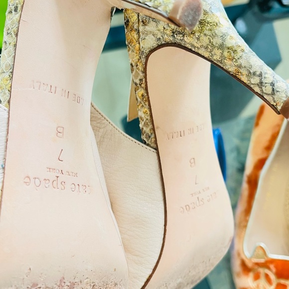 Kate Spade Heels Nude Snakeskin Bow - Picture 2 of 2